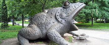 Хорошая Жаба - памятник лягушке в Киеве